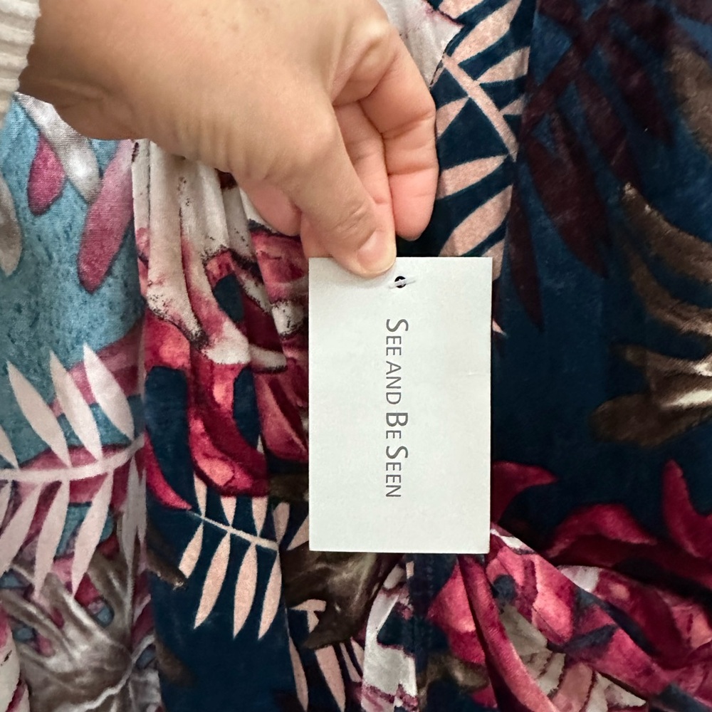 Kimono, velvet colorful print, arm holes, fringe along hemline, mid length - Picture 7 of 8